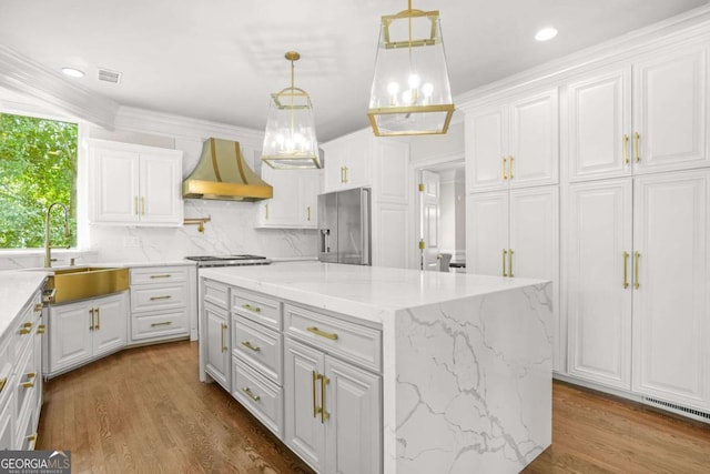315 Mossy Pointe, Duluth, GA 30097 - kitchen featuring white cabinets, stainless steel refrigerator with ice dispenser, custom exhaust hood, and a sink