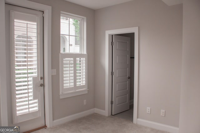 600 Broadview Ter NE, Atlanta, GA 30324 - entryway featuring carpet and baseboards