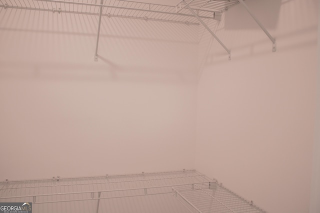 600 Broadview Ter NE, Atlanta, GA 30324 - view of walk in closet