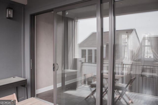 600 Broadview Ter NE, Atlanta, GA 30324 - view of balcony