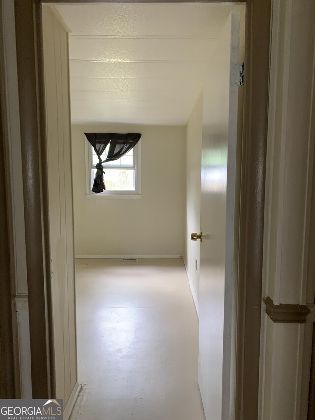 339 Gwenda St, Adrian, GA 31002 - full bathroom featuring vanity, shower / bath combo with shower curtain, toilet, and wood finished floors