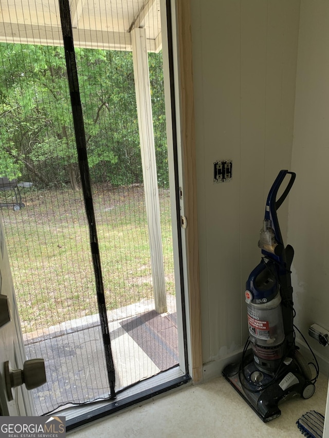 339 Gwenda St, Adrian, GA 31002 - doorway with plenty of natural light