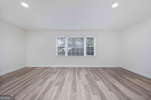 6101 River Rd Apt 20, Columbus, GA 31904 - unfurnished room featuring baseboards, light wood finished floors, and recessed lighting
