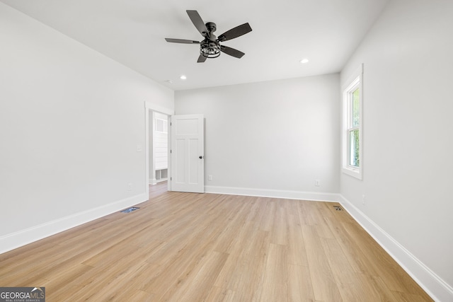 405 Roper Dr, Clarkesville, GA 30523 - spare room featuring a ceiling fan, light wood-type flooring, baseboards, visible vents, and recessed lighting