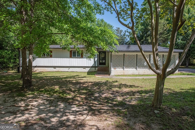 view of front of house featuring crawl space, a front lawn, entry steps, and roof with shingles