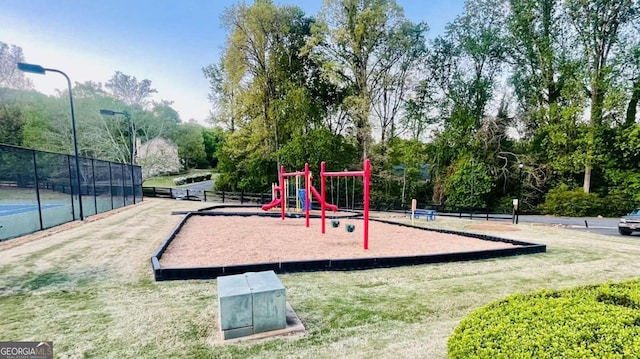 7675 Lanier View Rdg, Cumming, GA 30041 - view of community play area