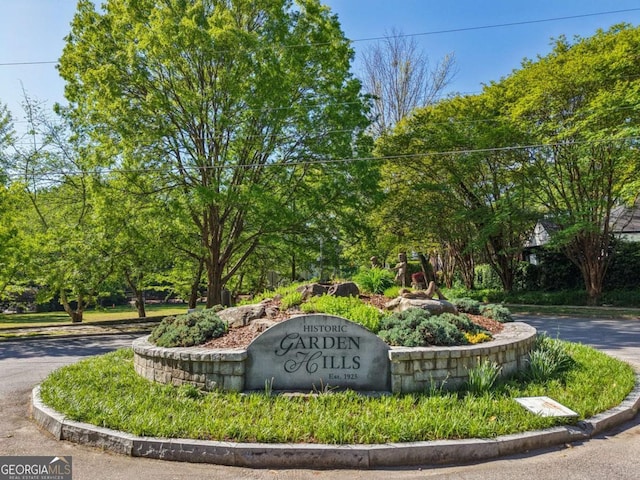 55 Delmont Dr NE Unit D1, Atlanta, GA 30305 - view of community / neighborhood sign