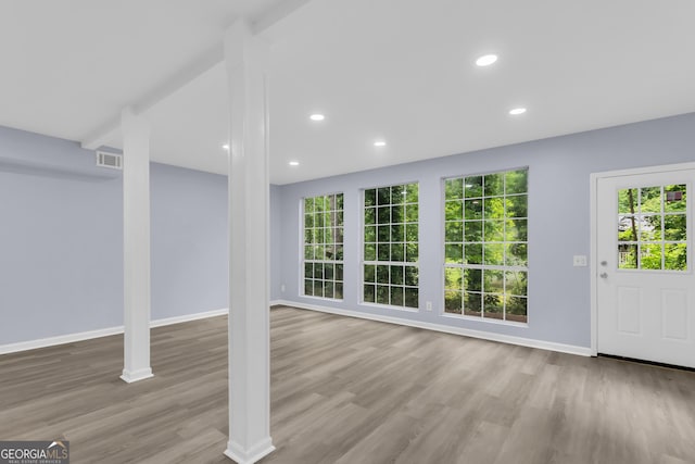 201 Oakdale Dr, Cornelia, GA 30531 - foyer featuring wood finished floors, baseboards, and recessed lighting