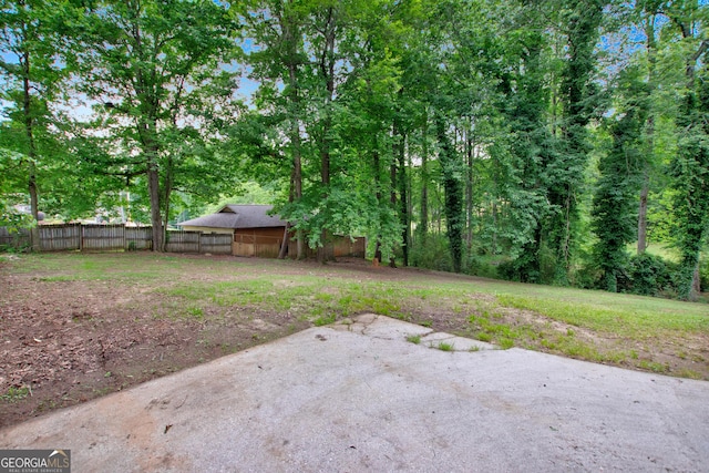 201 Oakdale Dr, Cornelia, GA 30531 - view of yard featuring fence and a patio