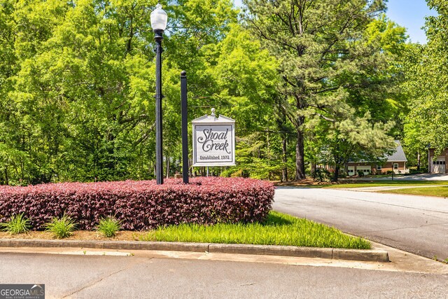 view of community / neighborhood sign