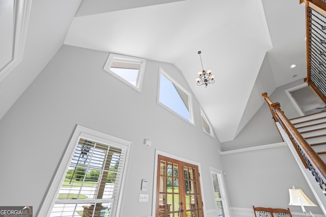 room details featuring a chandelier