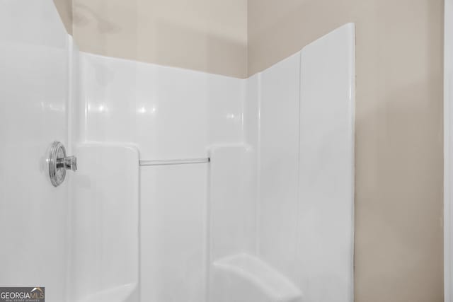 120 Hidden Brook Trl, Newnan, GA 30265 - full bathroom featuring a shower