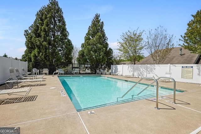 123 Heritage Pointe, Woodstock, GA 30189 - community pool with fence and a patio