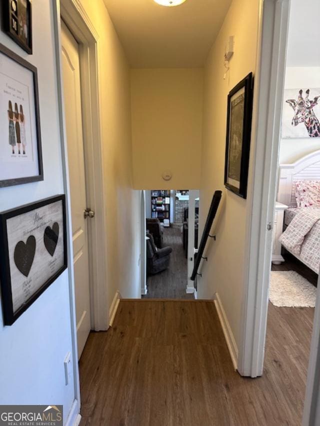 279 S Woods Ct, Jasper, GA 30143 - hallway with wood finished floors and baseboards