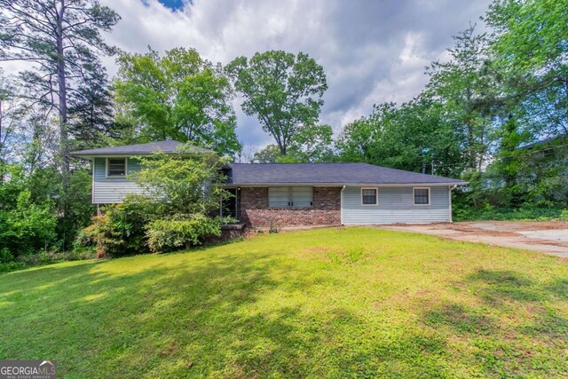 1956 Joseph Ct, Decatur, GA 30032 - tri-level home with a front yard