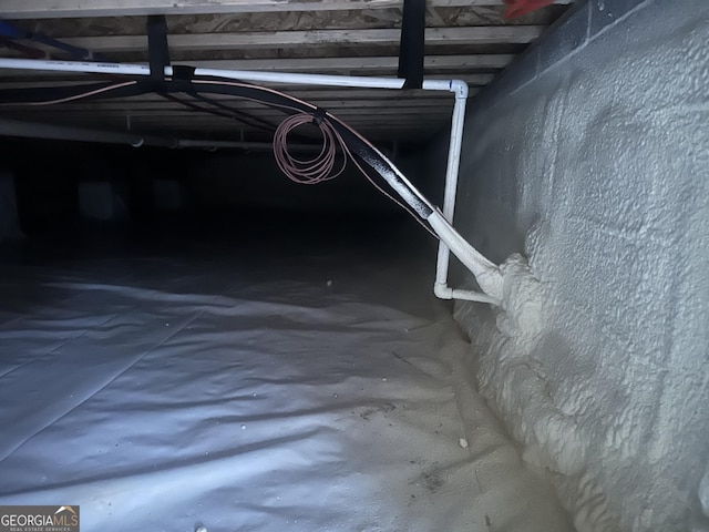 2751 Paoli St, Comer, GA 30629 - view of inside crawl space