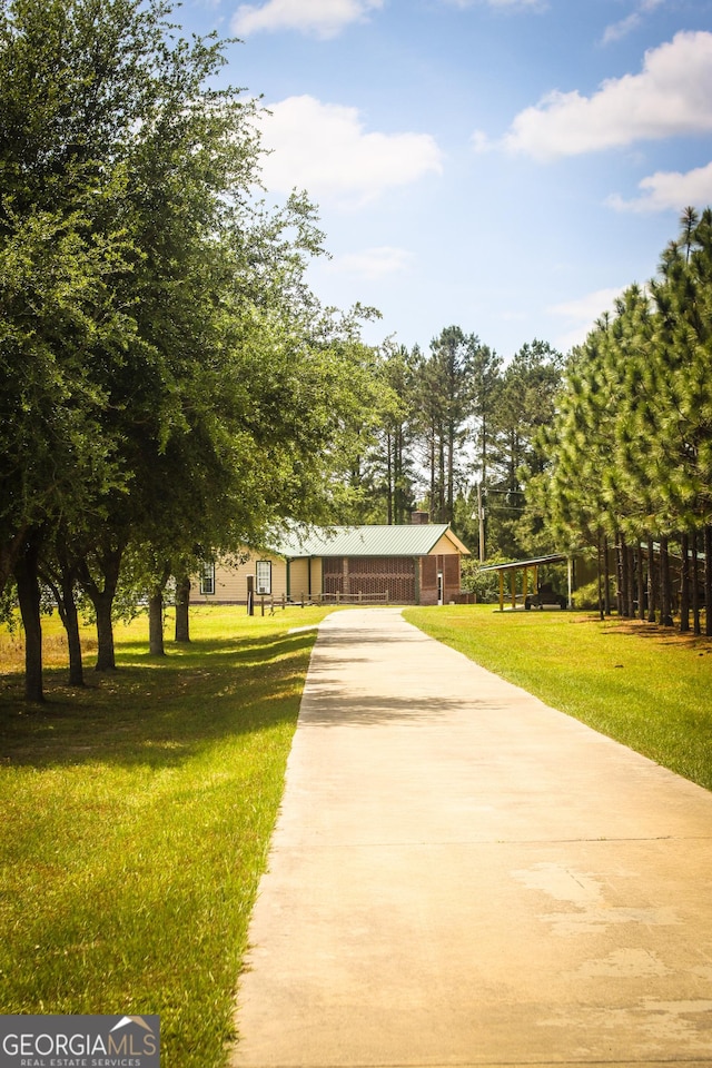 5524 Hooker Branch Rd, Millen, GA 30442 - view of front facade featuring driveway and a front yard