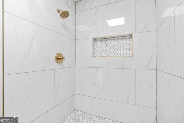 499 Old Deer Path Way, Cleveland, GA 30528 - bathroom with a tile shower
