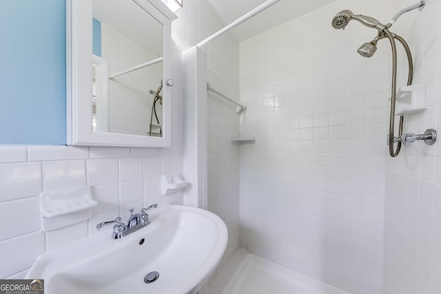 17 Spring Cir, Watkinsville, GA 30677 - bathroom with a tile shower and a sink