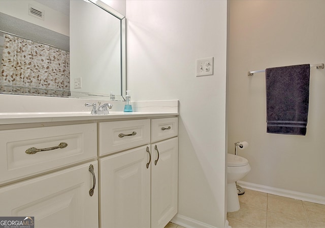 full bath featuring tile patterned floors, toilet, visible vents, baseboards, and vanity