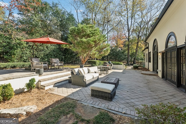 view of patio featuring outdoor lounge area