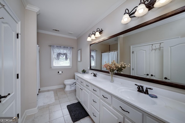 330 Noah Pl, Mcdonough, GA 30252 - full bathroom featuring visible vents, toilet, baseboards, and a sink