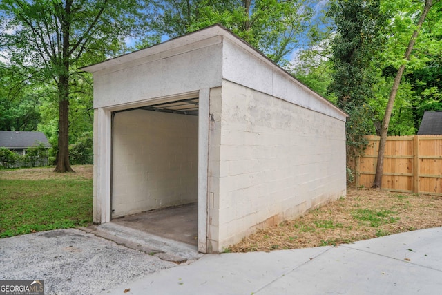 26 Walker St, Cartersville, GA 30120 - detached garage with fence