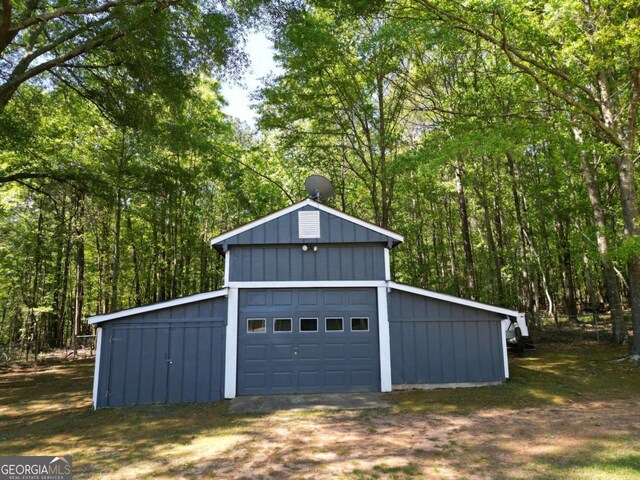 1961 Mars Hill Rd, Watkinsville, GA 30677 - detached garage with a wooded view