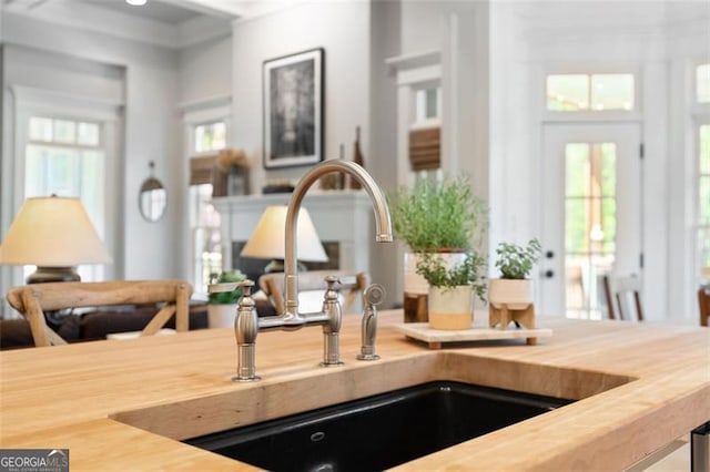4675 Lakeway Pl, Alpharetta, GA 30005 - details featuring light countertops and a sink