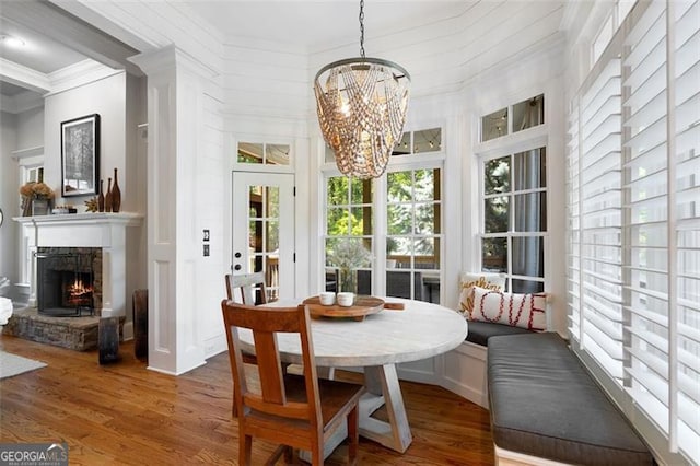 4675 Lakeway Pl, Alpharetta, GA 30005 - sunroom featuring a notable chandelier and plenty of natural light