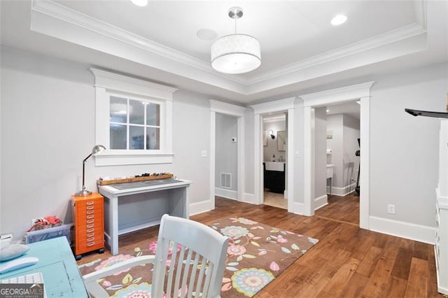 4675 Lakeway Pl, Alpharetta, GA 30005 - interior space featuring ornamental molding, baseboards, wood finished floors, and a raised ceiling