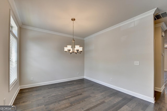 unfurnished room featuring crown molding, baseboards, a notable chandelier, dark wood-type flooring, and visible vents
