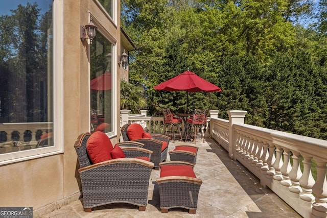 720 Heards Ferry Rd, Atlanta, GA 30328 - view of patio