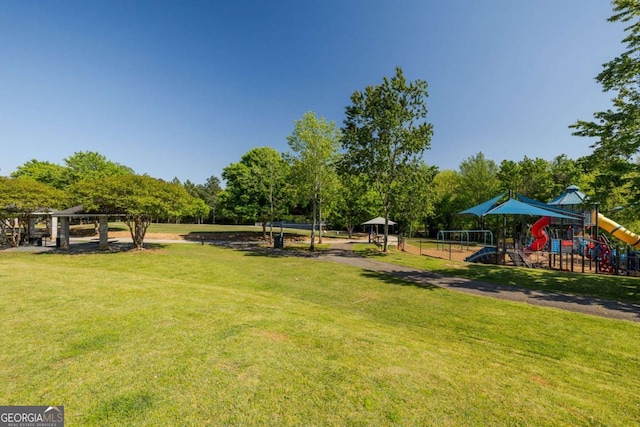 930 Riverside Rd, Roswell, GA 30075 - view of home's community featuring a gazebo and a yard