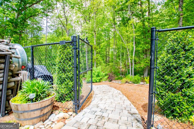 gate featuring fence