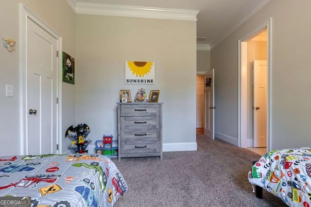 bedroom with carpet flooring, baseboards, and ornamental molding