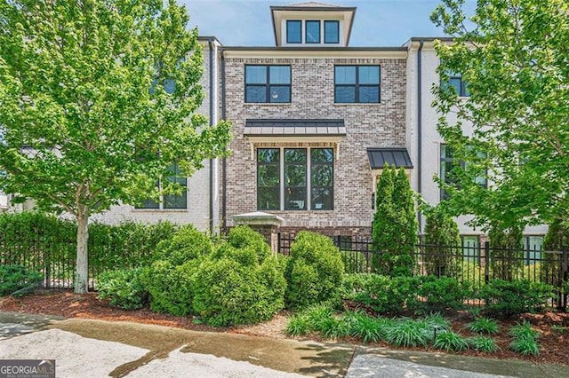 820 Fair View Cir, Roswell, GA 30076 - view of front of house with fence and brick siding