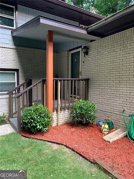 3629 Embry Cir, Atlanta, GA 30341 - property entrance featuring brick siding