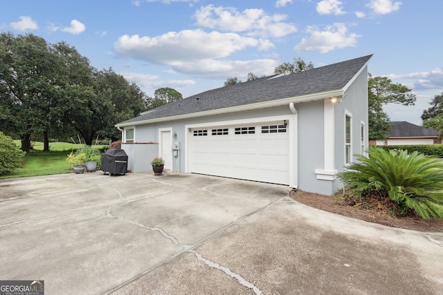 547 E Cardinal Cir, Saint Marys, GA 31558 - garage with concrete driveway