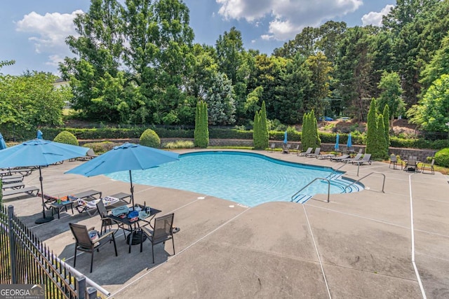 2675 Sugar Mill Dr, Atlanta, GA 30316 - community pool featuring fence and a patio area