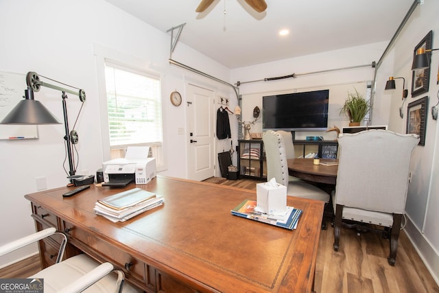 office space with wood finished floors, ceiling fan, recessed lighting, and baseboards