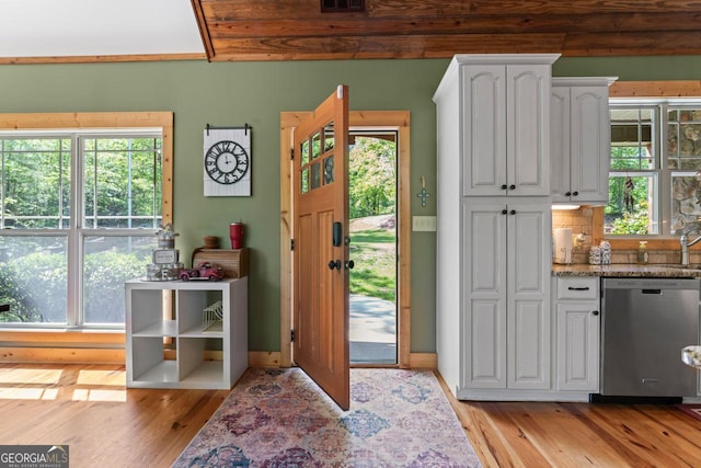 210 Lake Pines Rd, Jackson, GA 30233 - foyer with visible vents and light wood-style floors