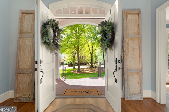3190 Shumard Way, Marietta, GA 30064 - foyer entrance with baseboards