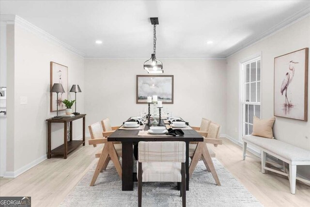 7300 Wynhill Dr, Sandy Springs, GA 30328 - dining space featuring light wood-type flooring, baseboards, recessed lighting, and crown molding