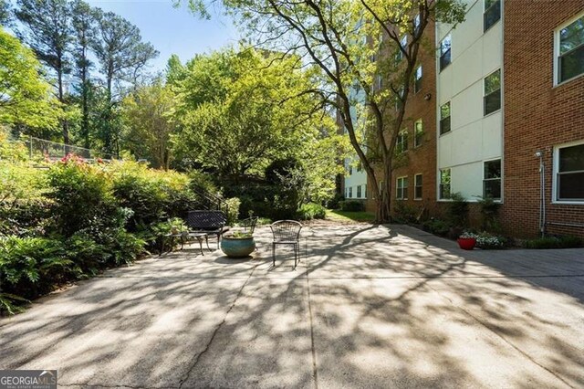 2965 Pharr Ct S Unit 110, Atlanta, GA 30305 - view of patio / terrace