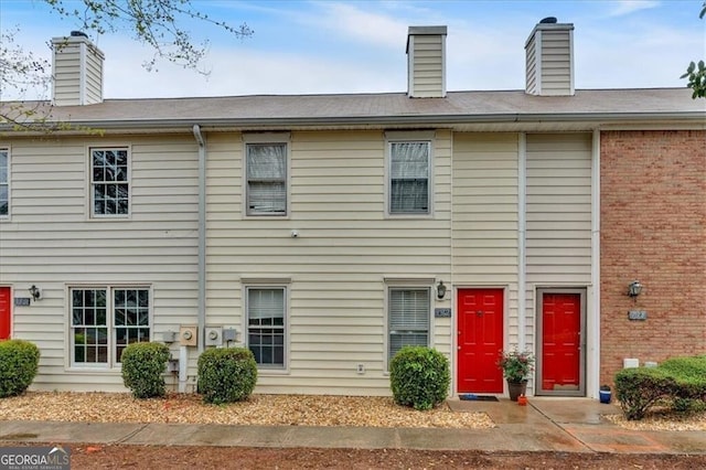 992 Old Holcomb Bridge Rd, Roswell, GA 30076 - view of front facade with a chimney