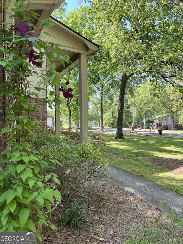 120 Treeside Dr NW, Rome, GA 30165 - view of property's community with a lawn