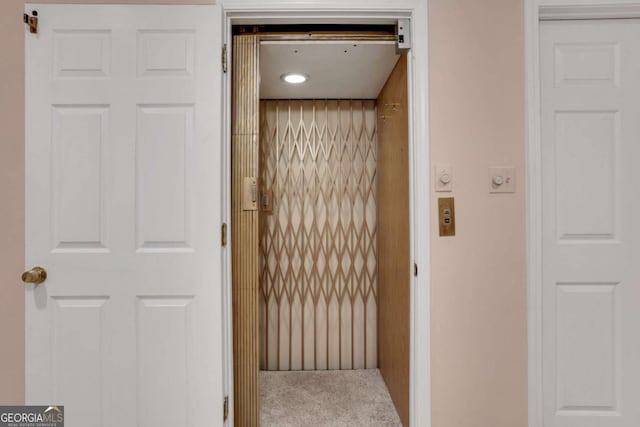 1020 Riverside Rd, Roswell, GA 30076 - interior space with elevator and carpet flooring