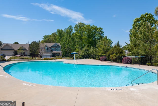 pool with fence