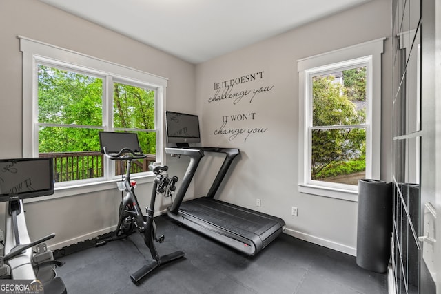 5527 Little River Cir, Gainesville, GA 30506 - exercise area with baseboards